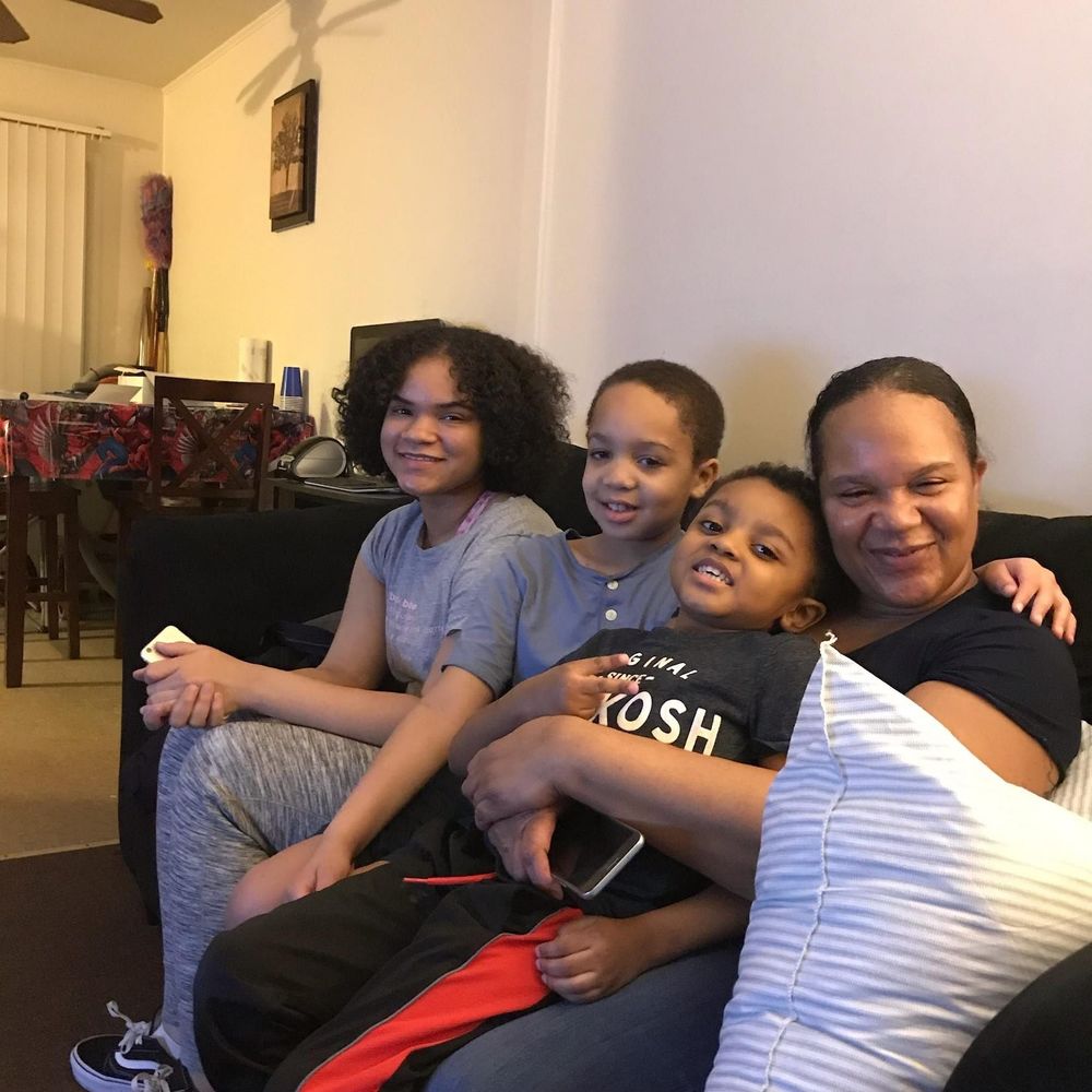 Meet your Posher, Pamela